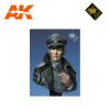 YM YM1811 SS TOTENKOPF OFFICER WWII AK-INTERACTIVE YOUNG MINIATURES