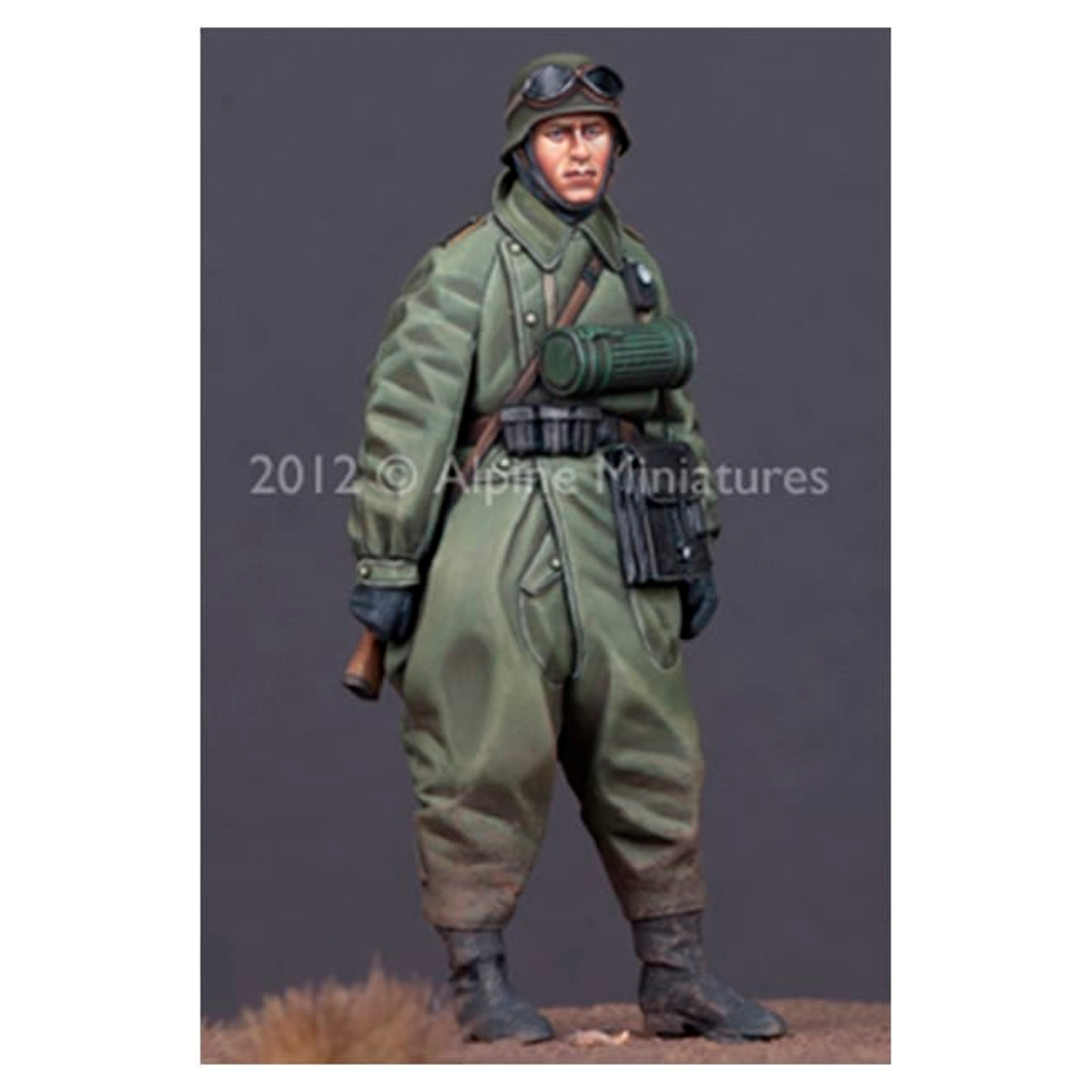 Alpine Miniatures – German Motorcycle Trooper  1/35