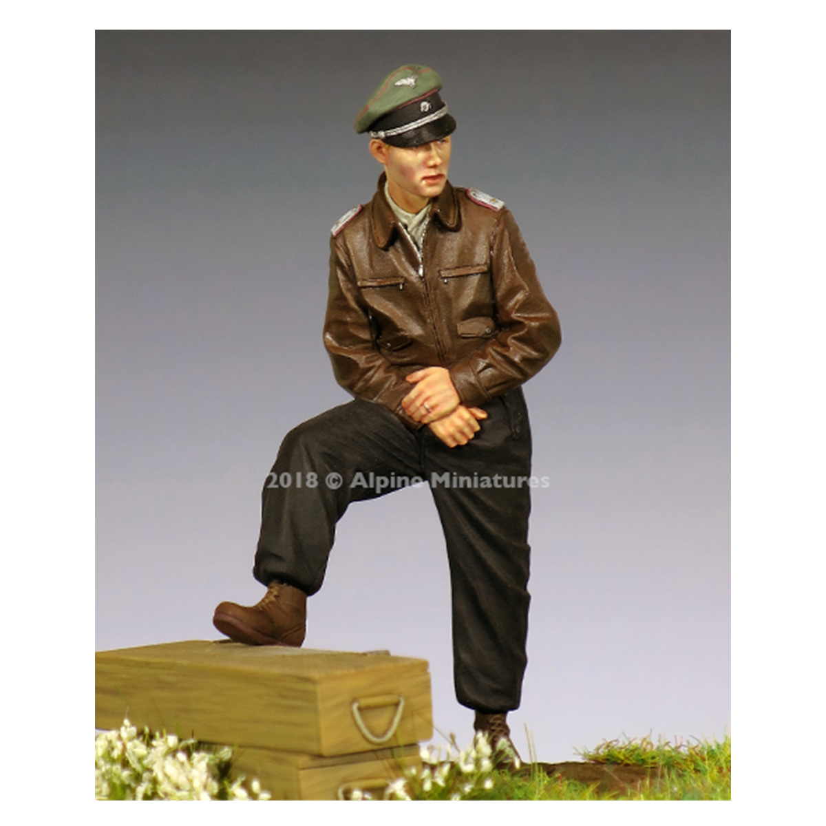 Alpine Miniatures – WSS Panzer Officer 44-45 1/35