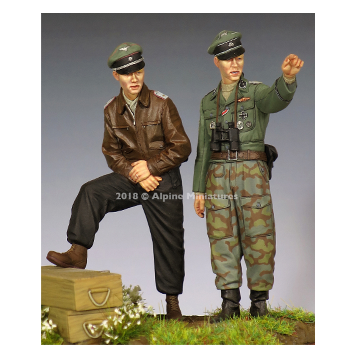Alpine Miniatures – WSS Officer 44-45 Set (2 fig) 1/35