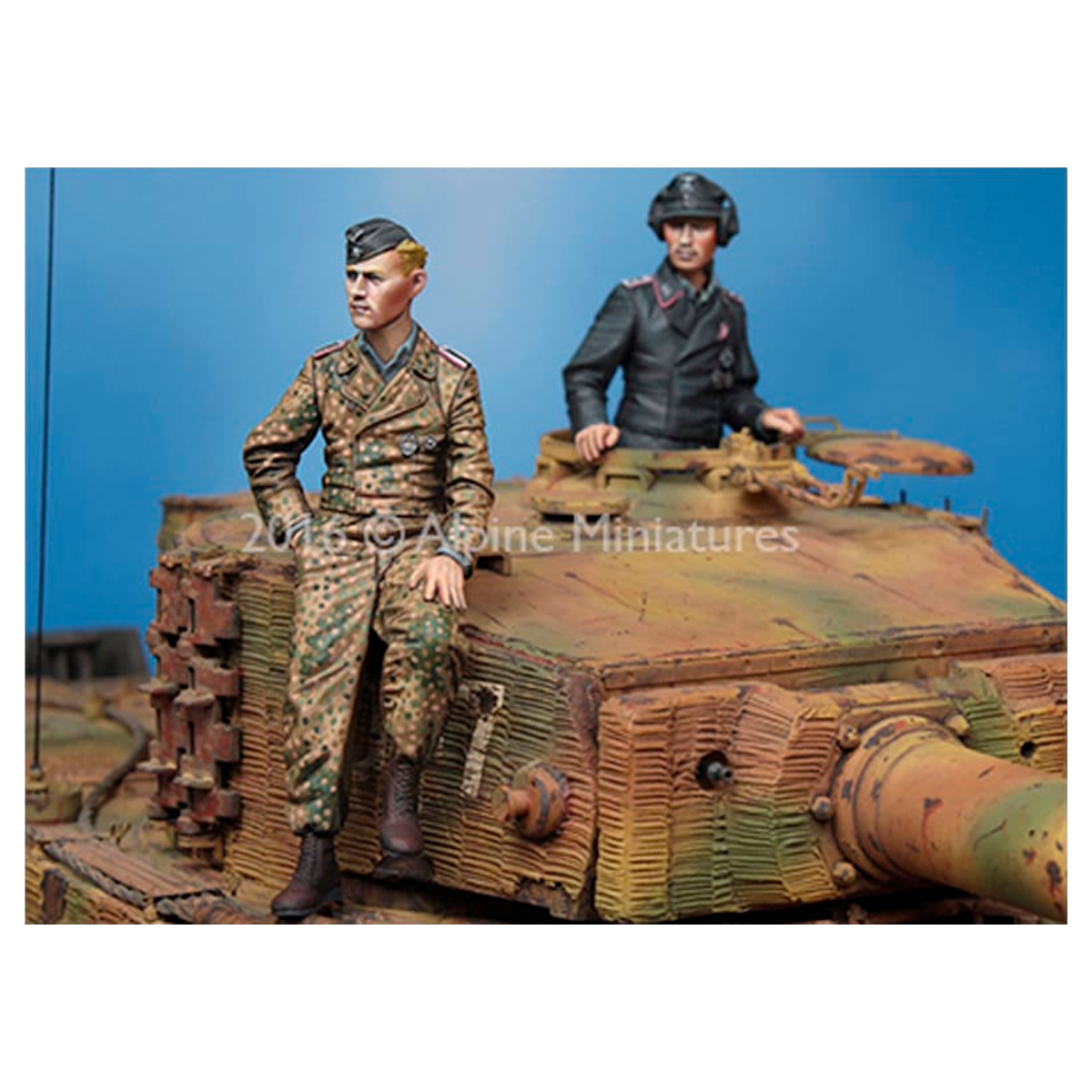 Alpine Miniatures – WSS Tiger Crew Set (2 figs) 1/35