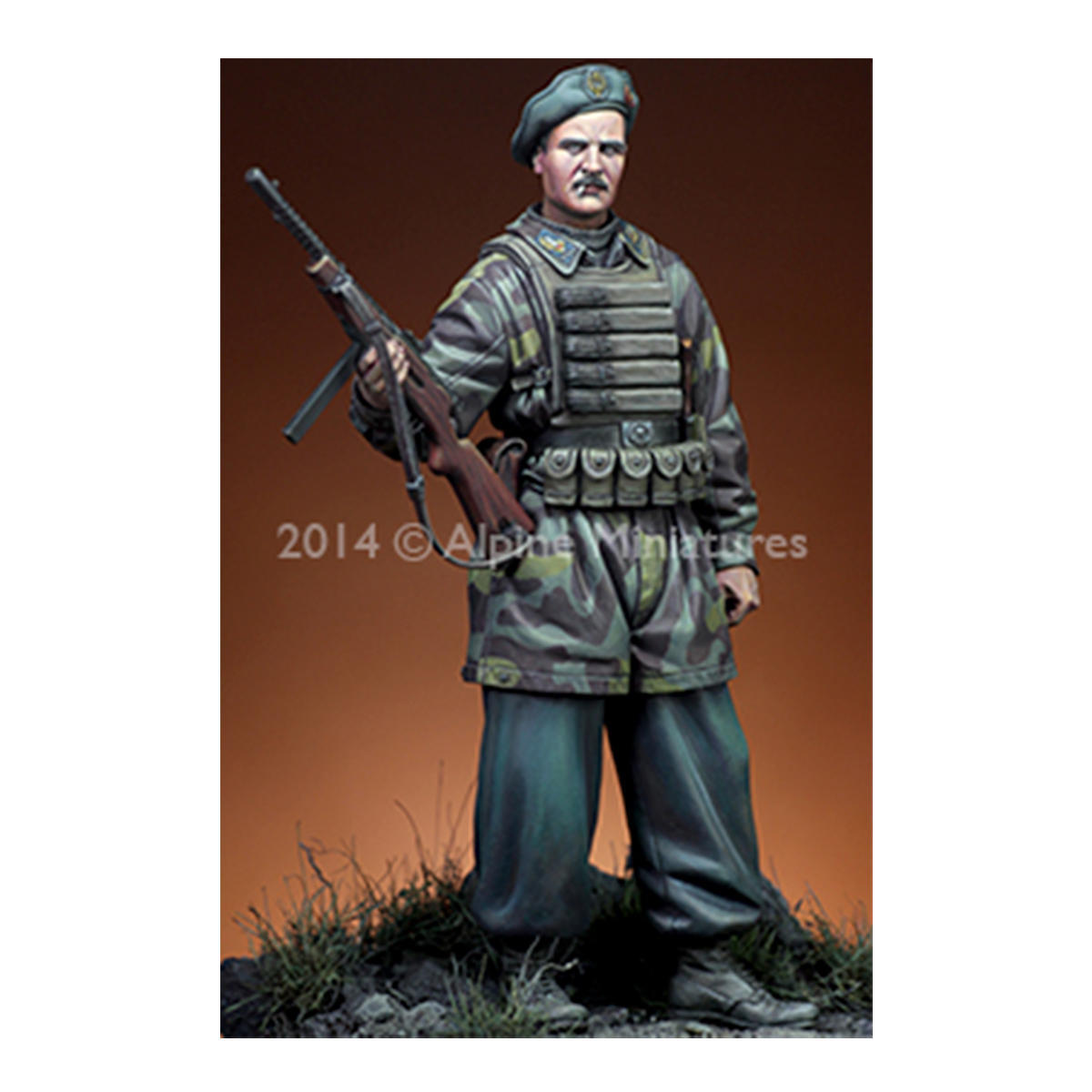 Alpine Miniatures – Italian Paratrooper «Nembo» Division – (1/16) Figure