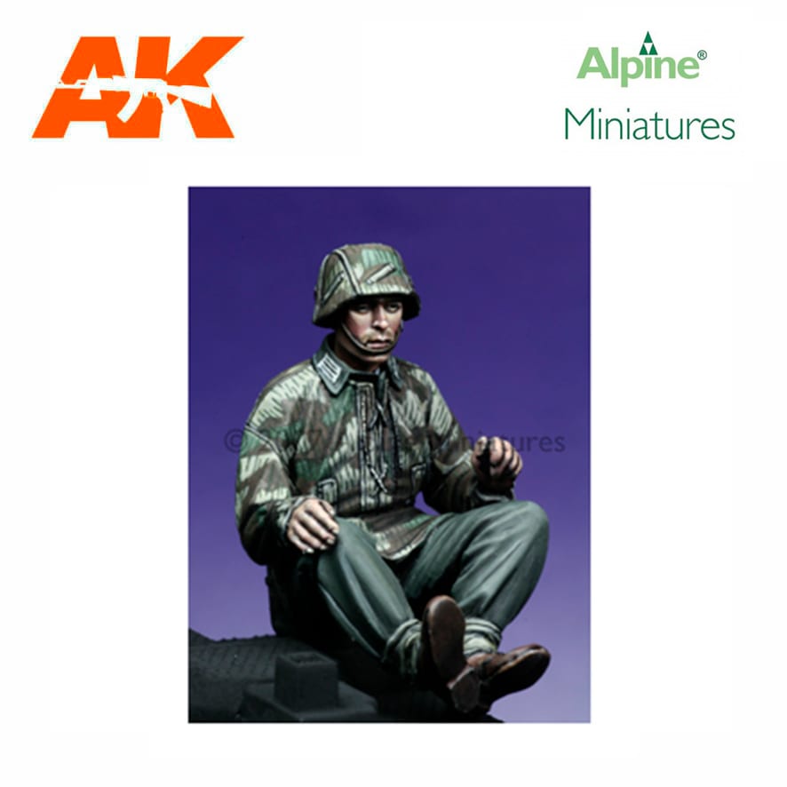 Alpine Miniatures – German SdKfz 251 Driver 1/35