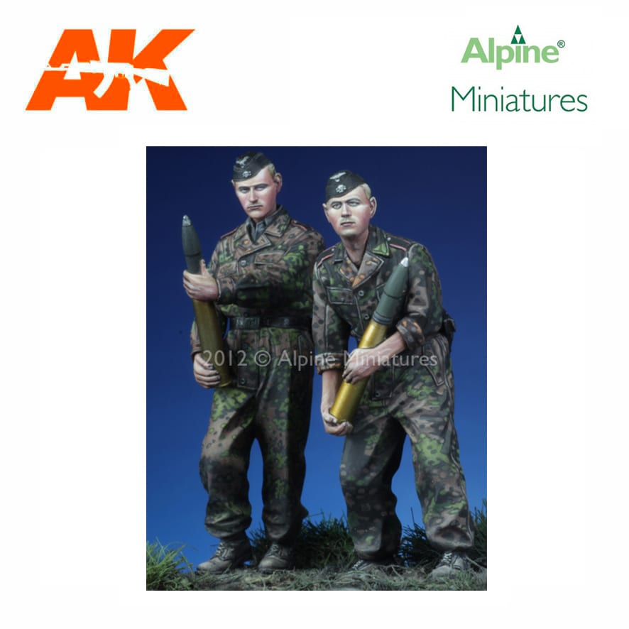 Alpine Miniatures – SS Panzer Crew Kursk Set (2 figs) 1/35