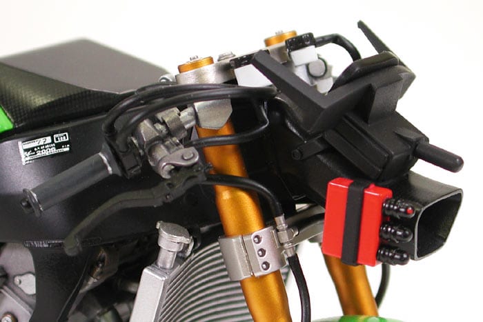 Buy 1/12 Kawasaki Ninja ZX RR online for39,95€ | AK-Interactive