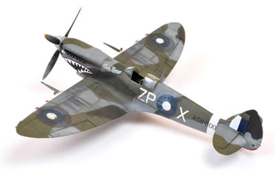 ICM 48067 WWII British Fighter Spitfire Mk VIII 1/48