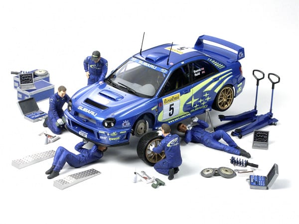Outland Models Rally Racing Car Maintenance Crew Mechanic Set Scale 1:43 