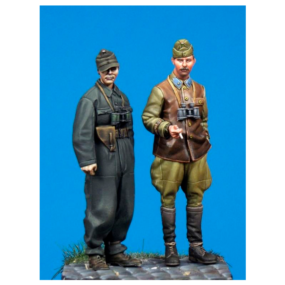 Hungarian SPG officer & panzer officer 1/35