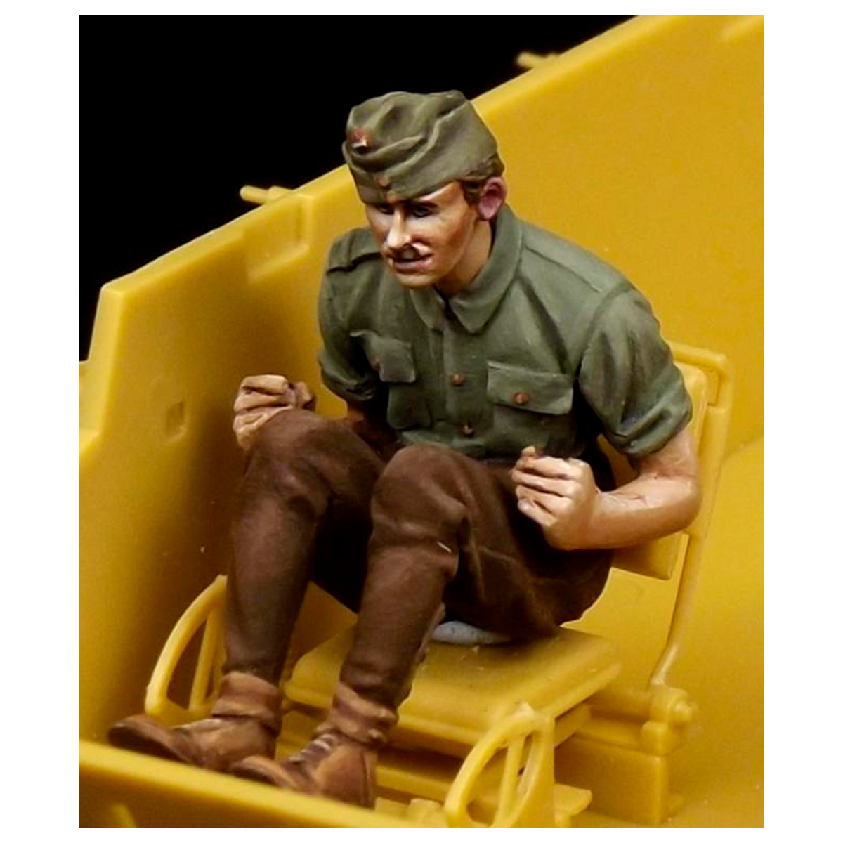 Hungarian driver for 40M Turán 1/35