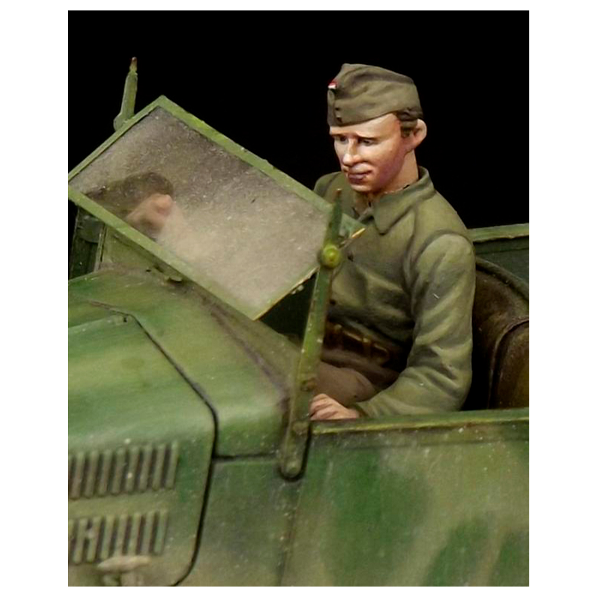 Hungarian driver for 508 CM Coloniale WW II 1/35