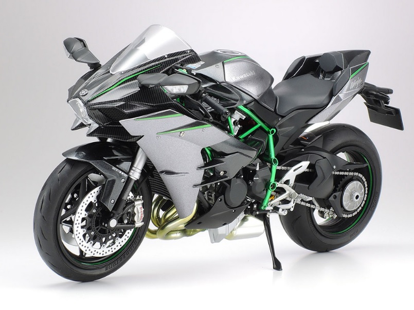 Buy 1/12 Kawasaki Ninja H2 Carbon online for45,95€ AK-Interactive