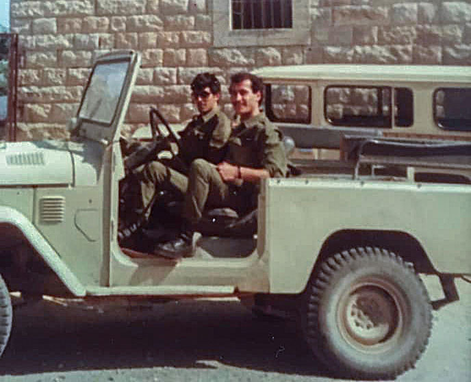 FJ43 lebanese forces during the seige of the mountain -1982-1983