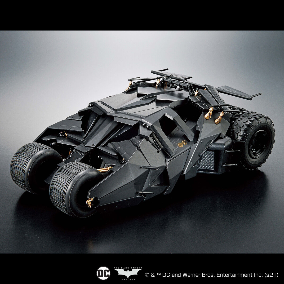 Buy SCALE MODEL KIT 1/35 BATMOBILE (BATMAN BEGINS) online for 58,95€ |  AK-Interactive