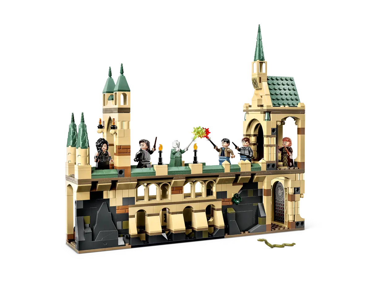  LEGO Harry Potter The Battle of Hogwarts Building Toy Set,  Harry Potter Toy for Boys, Girls and Kids Ages 9+, Features a Buildable  Castle Section and 6 Minifigures to Recreate an