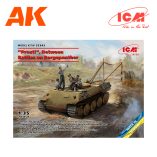 ICM 35343 "Prost!", Between Battles on Bergepanther (WWII German Tankmen with Bergepanther)