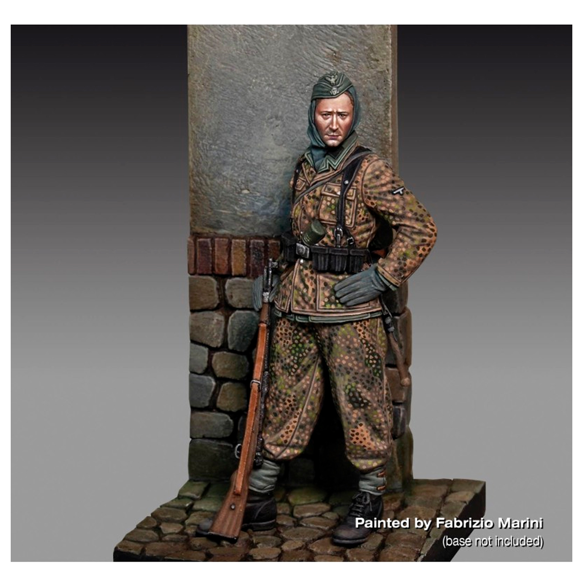Waffen SS Grenadier with rifle (75mm)