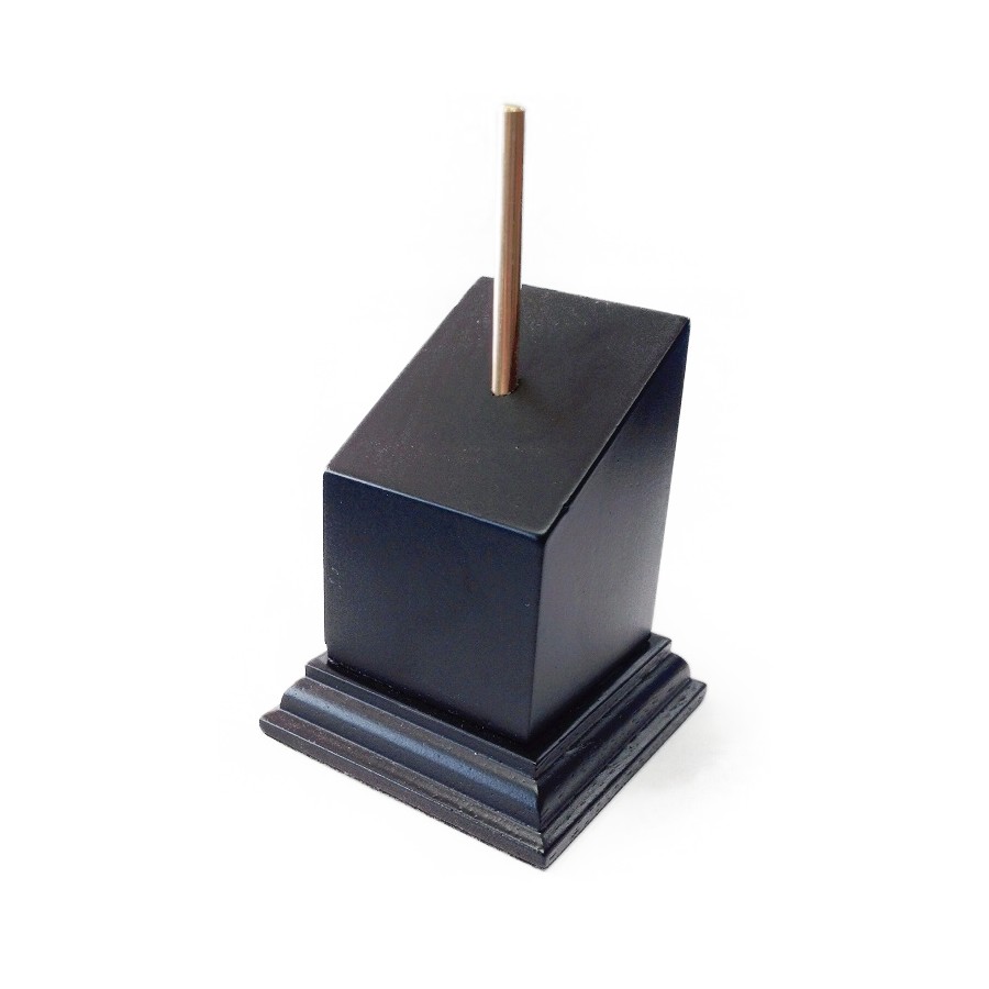 Peana cuadrada 7cm de alto 3,3cm lado negro – Black wooden square base